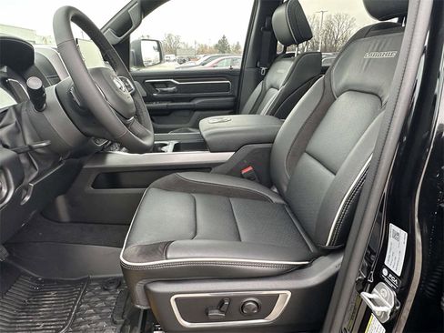 New 2026 RAM 1500 4x4 Crew Cab image 13