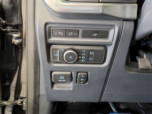 Used 2022 Ford F150 Lariat image 22