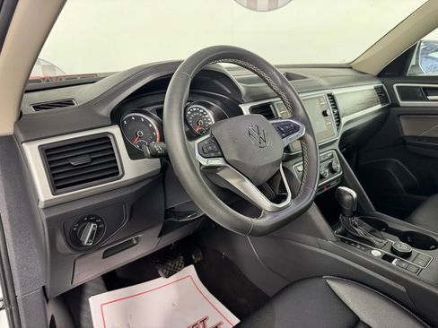 Used 2021 Volkswagen Atlas SE image 10