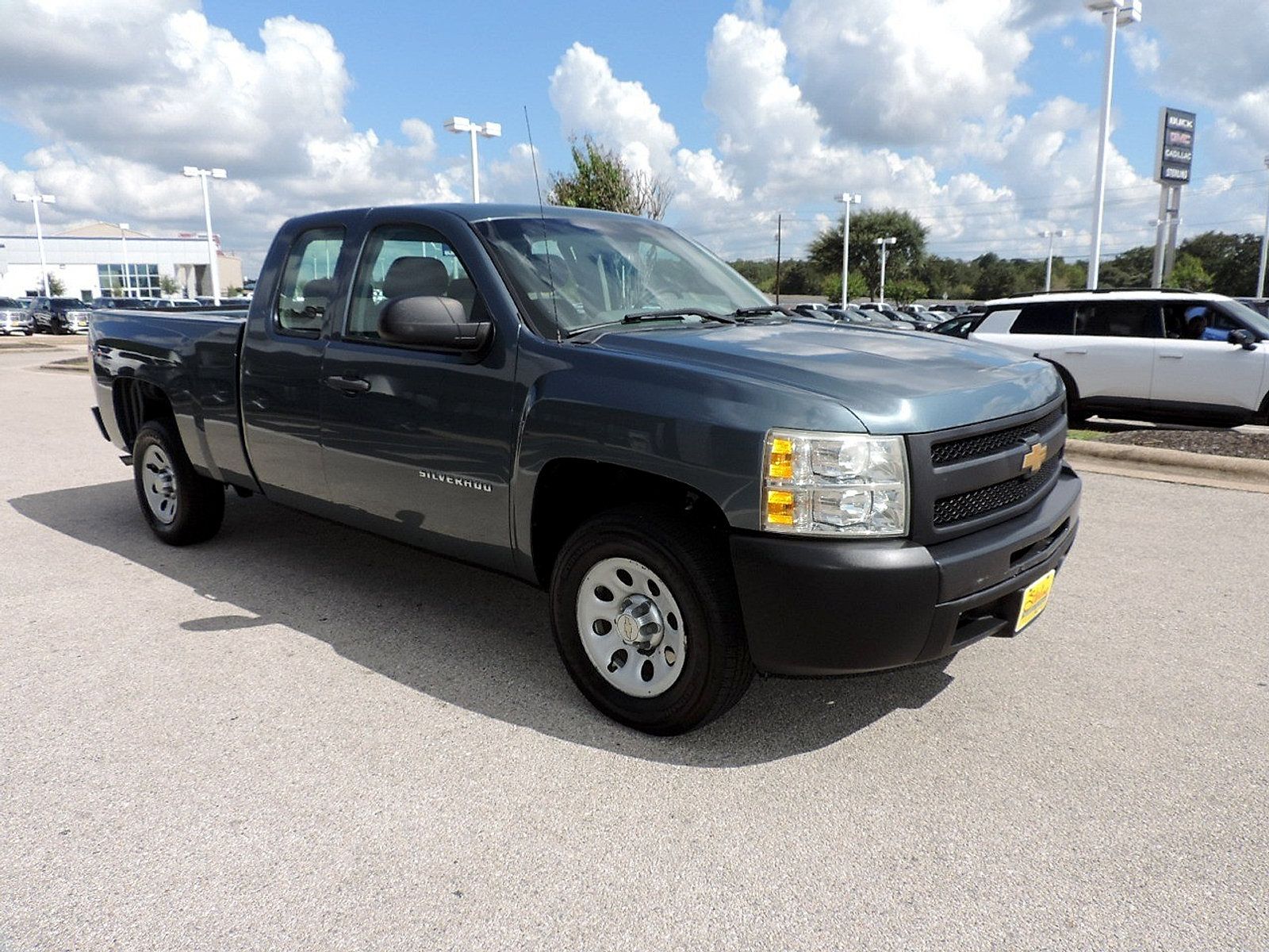 Used 2013 Chevrolet Silverado 1500 W/T RWD image 3