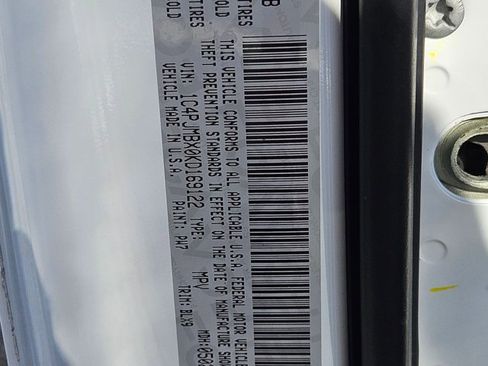 Used 2019 Jeep Cherokee Trailhawk image 28