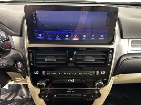 Used 2022 Lexus GX 460 w/ Accessory Package AWD/4WD image 19