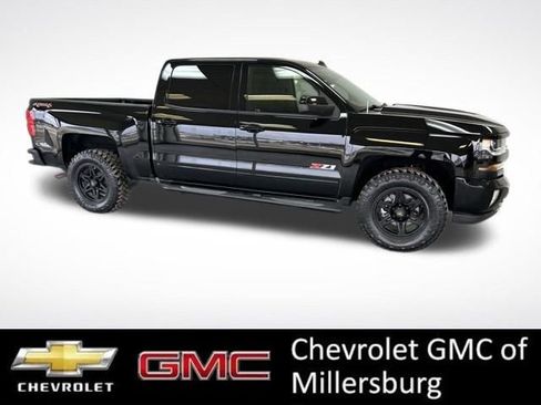 Used 2018 Chevrolet Silverado 1500 LT w/ Texas Edition image 2