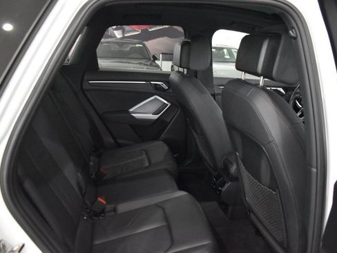 Used 2023 Audi Q3 2.0T Premium w/ Convenience Package AWD/4WD image 22