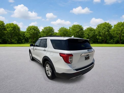 Used 2023 Ford Explorer XLT w/ Equipment Group 202A RWD image 7