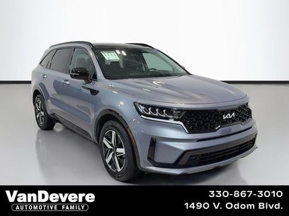 Used 2023 Kia Sorento S w/ Panoramic Sunroof Package