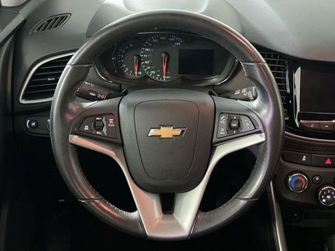 Certified 2022 Chevrolet Trax LT w/ Driver Confidence Package image 16