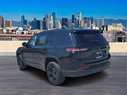 New 2025 Jeep Grand Cherokee L Limited w/ Black Appearance Package image 5