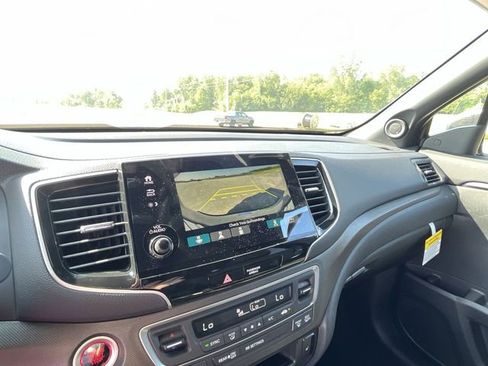 Used 2023 Honda Passport TrailSport image 25