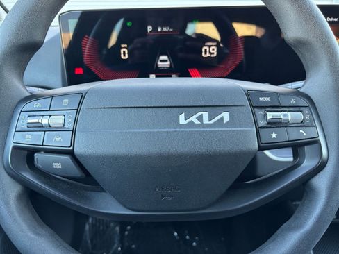 Used 2025 Kia K4 FWD image 27