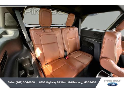 Used 2023 Lincoln Aviator Reserve w/ Equipment Group 201A RWD image 21