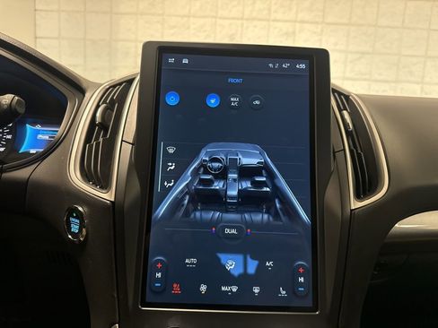 Certified 2024 Ford Edge SEL w/ Convenience Package image 12