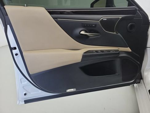 Used 2021 Lexus ES 350 Ultra Luxury w/ Accessory Package 2 FWD image 21