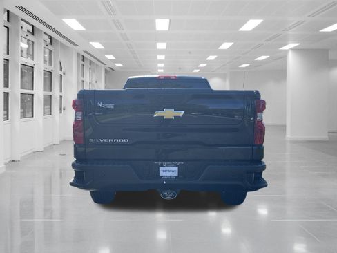 Used 2025 Chevrolet Silverado 1500 W/T w/ WT Value Package AWD/4WD image 6