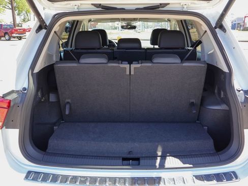 Used 2024 Volkswagen Tiguan SE image 26