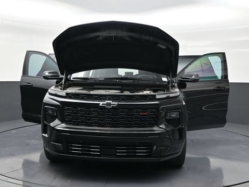 Used 2024 Chevrolet Traverse RS FWD image 30