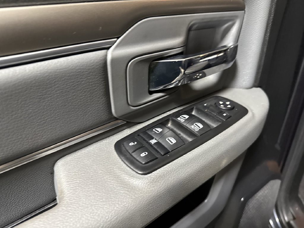 Used 2015 RAM 1500 Big Horn AWD/4WD image 20