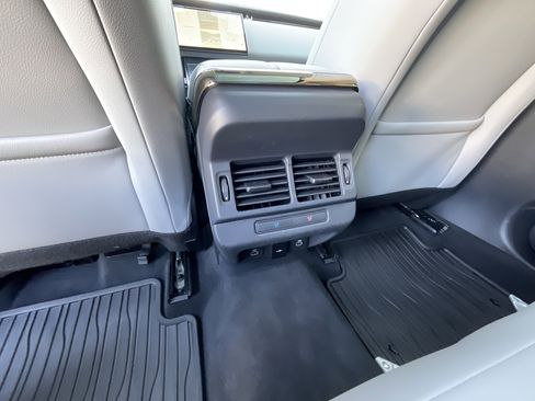 Used 2024 Land Rover Range Rover Evoque S image 26