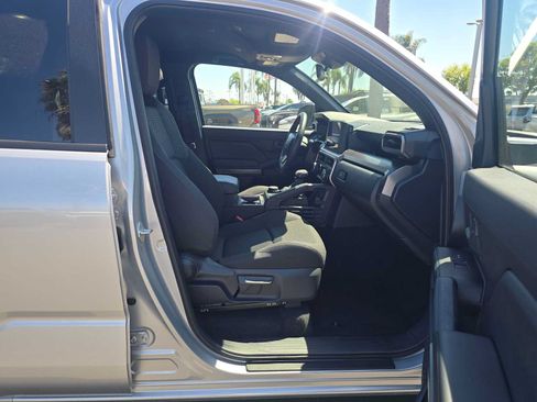 Certified 2026 Toyota 4Runner SR5 AWD/4WD image 10