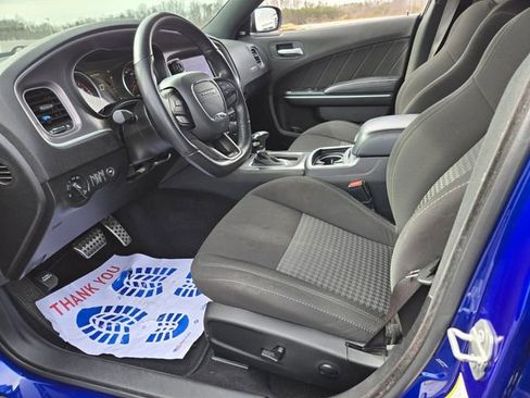 Used 2022 Dodge Charger R/T w/ Performance Handling Group image 7