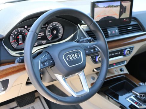 Used 2023 Audi Q5 2.0T Premium Plus AWD/4WD image 19