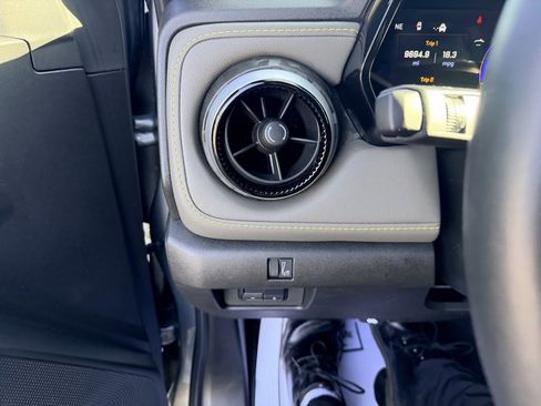 Used 2025 Chevrolet Colorado ZR2 w/ Technology Package image 24