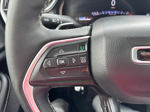 Certified 2025 Jeep Grand Cherokee Altitude AWD/4WD image 18