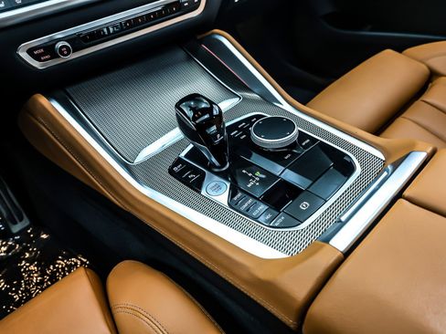 Used 2022 BMW X6 xDrive40i w/ M Sport Package image 6