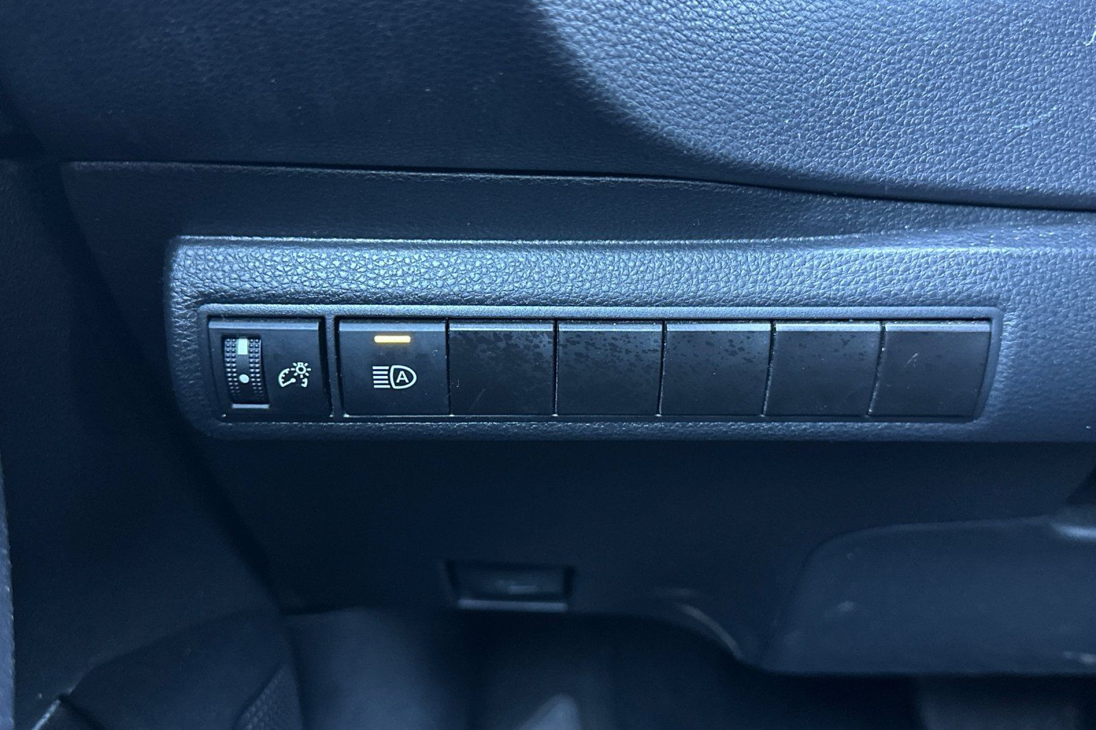 Used 2024 Toyota Corolla LE FWD image 25