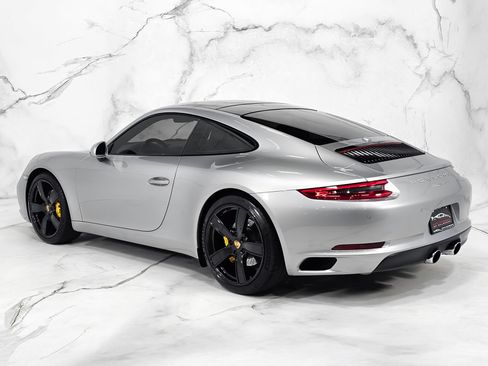 Used 2019 Porsche 911 Carrera RWD image 9