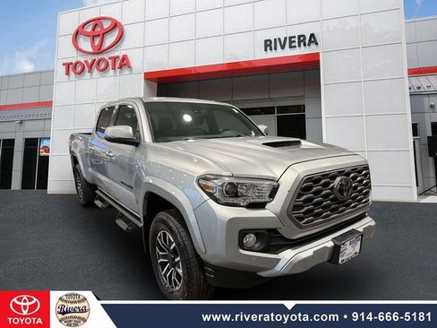 Used 2023 Toyota Tacoma TRD Sport image 2