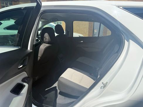 Used 2020 Chevrolet Equinox LT image 27