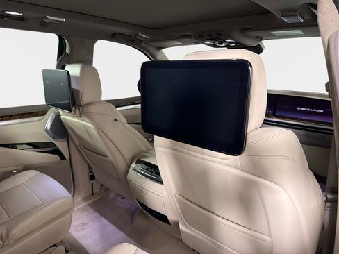 Used 2026 Cadillac Escalade Platinum Sport image 30