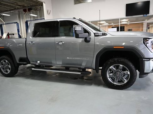 New 2026 GMC Sierra 2500 SLT w/ SLT Premium Package image 4