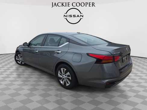 Used 2019 Nissan Altima 2.5 S FWD image 7