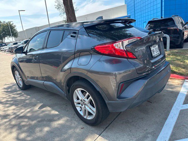 Used 2020 Toyota C-HR LE FWD image 2