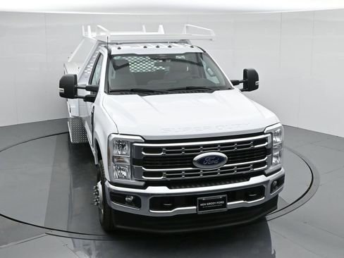 New 2024 Ford F350 XL w/ XL Chrome Package image 32