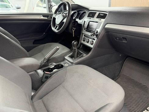 Used 2015 Volkswagen Golf S FWD image 5