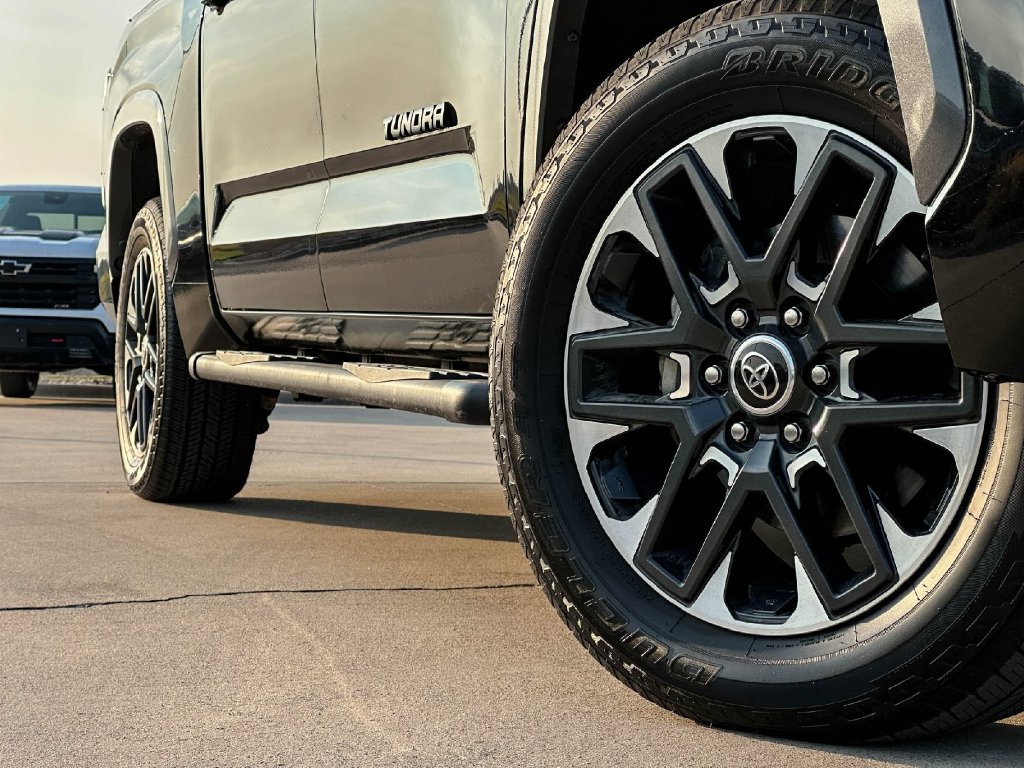 Used 2023 Toyota Tundra Limited AWD/4WD image 9