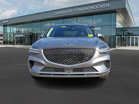 Used 2022 Genesis GV70 2.5T w/ Select Package AWD/4WD image 2