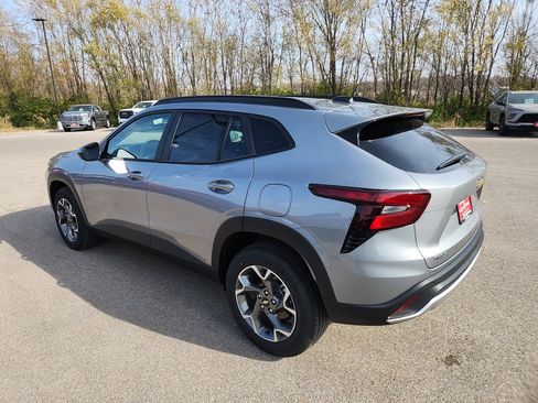 New 2026 Chevrolet Trax LT image 6