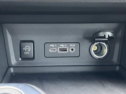 Certified 2025 Nissan Sentra SR image 6