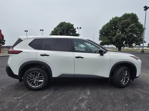 Used 2021 Nissan Rogue S AWD/4WD image 15