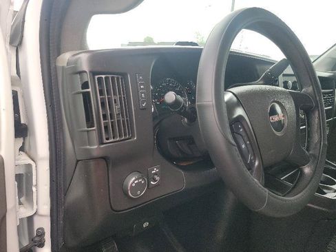 Used 2016 GMC Savana 2500 RWD image 10