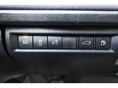 Used 2026 Toyota Camry LE image 19