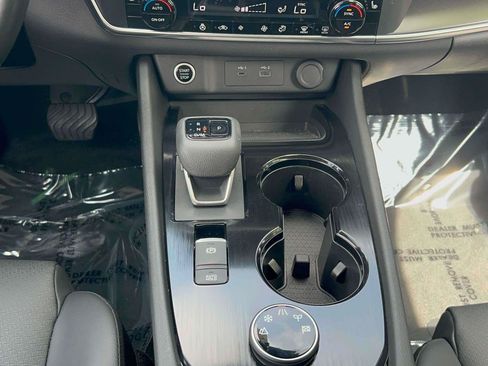 Used 2023 Nissan Rogue SV w/ SV Premium B Package AWD/4WD image 26