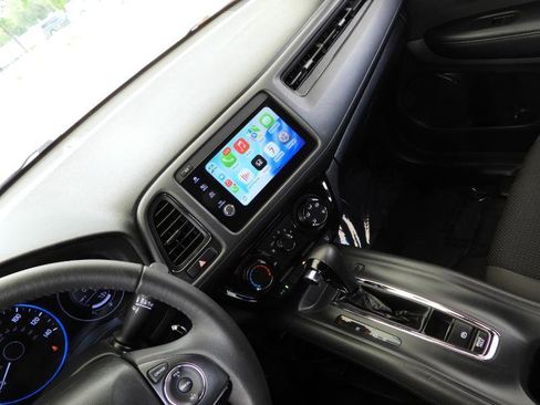 Used 2021 Honda HR-V Sport image 45