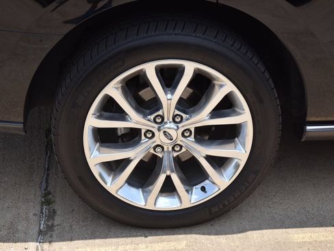 Used 2018 Ford Expedition Limited w/ Equipment Group 302A RWD image 13