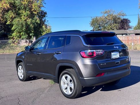 Used 2019 Jeep Compass Latitude w/ Cold Weather Group image 5