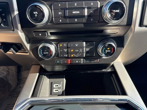 Used 2018 Ford F450 Platinum w/ Platinum Ultimate Package image 24